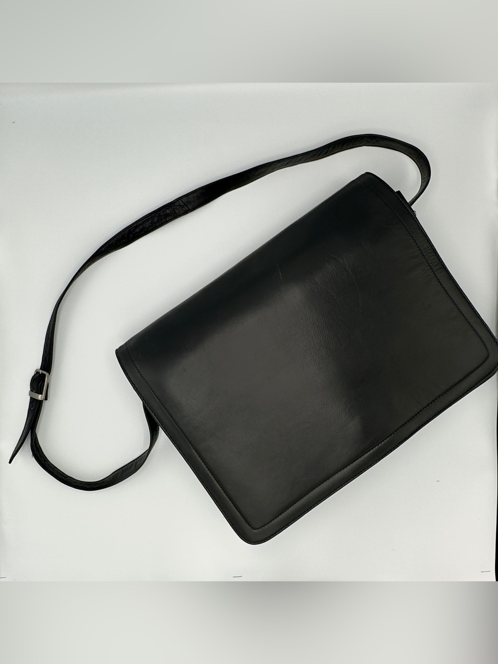 Wilsons Black Leather Crossbody Laptop Messenger Bag